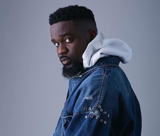 Sarkodie Brings a New Hot Summer Track 'Lavida Loca'